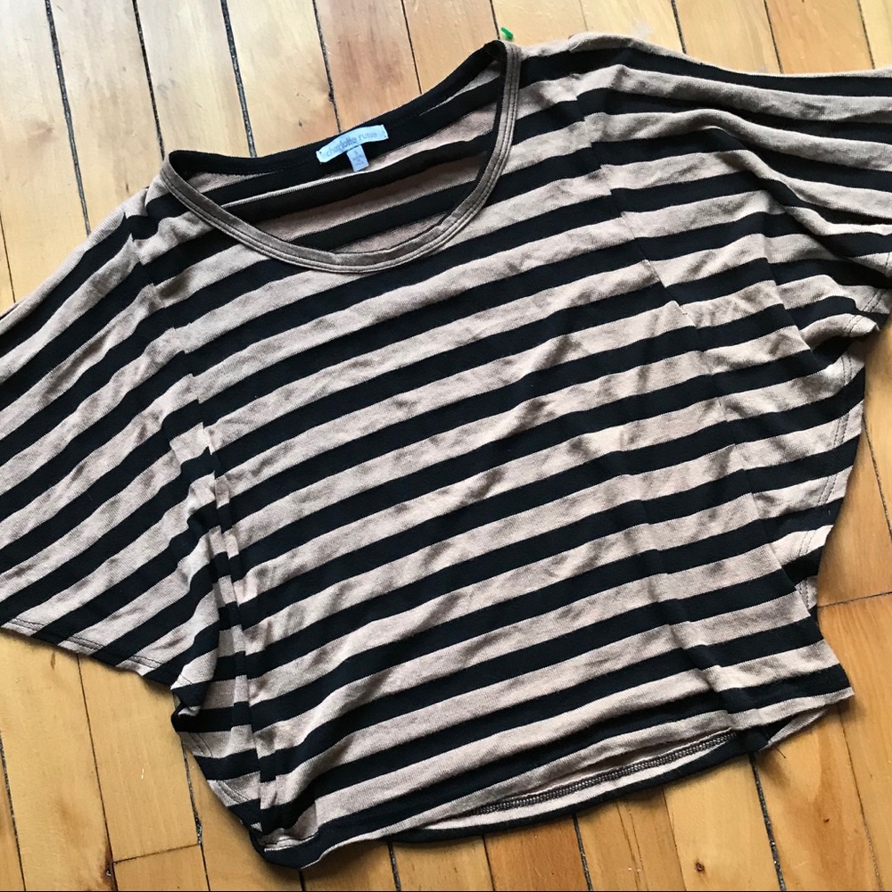 ▪️t o p s || tan + black striped flowy open crop▪️ - Picture 2 of 3